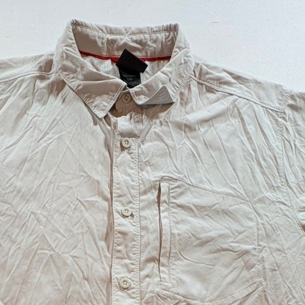 The North Face Button Down Shirt Mens Large Tan Nylon Short Sleeve Hiking Travel